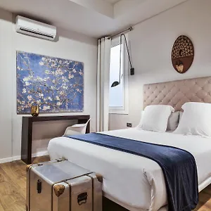 The Conica Deluxe Barcelona