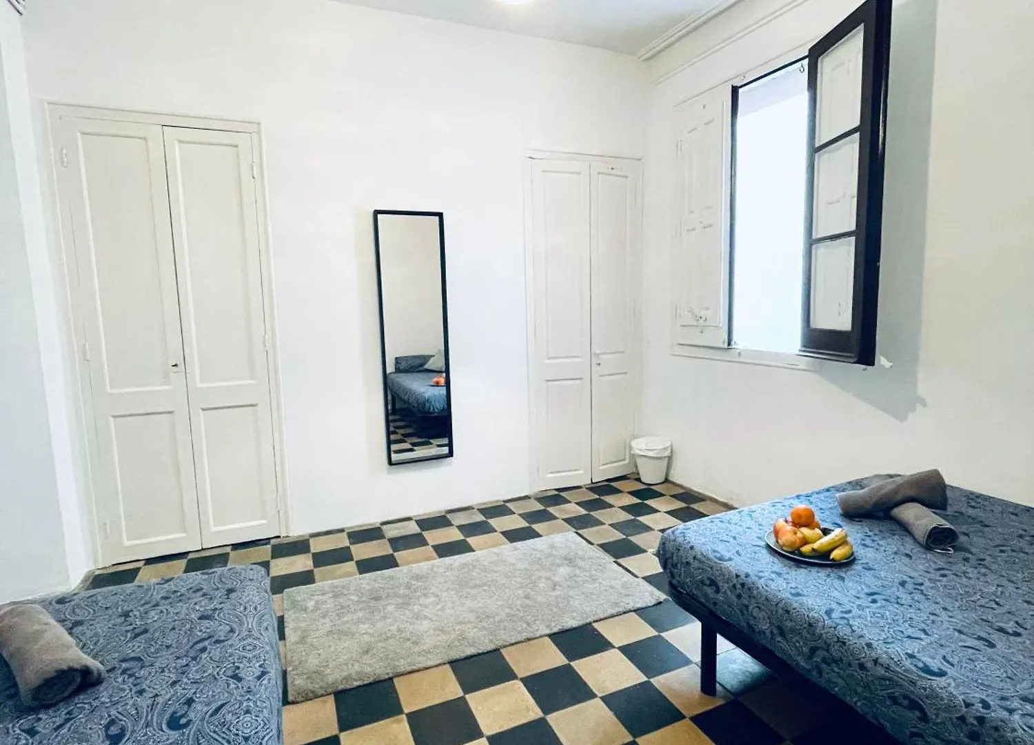 Banys Nous 4 Bed & Breakfast Barcelona